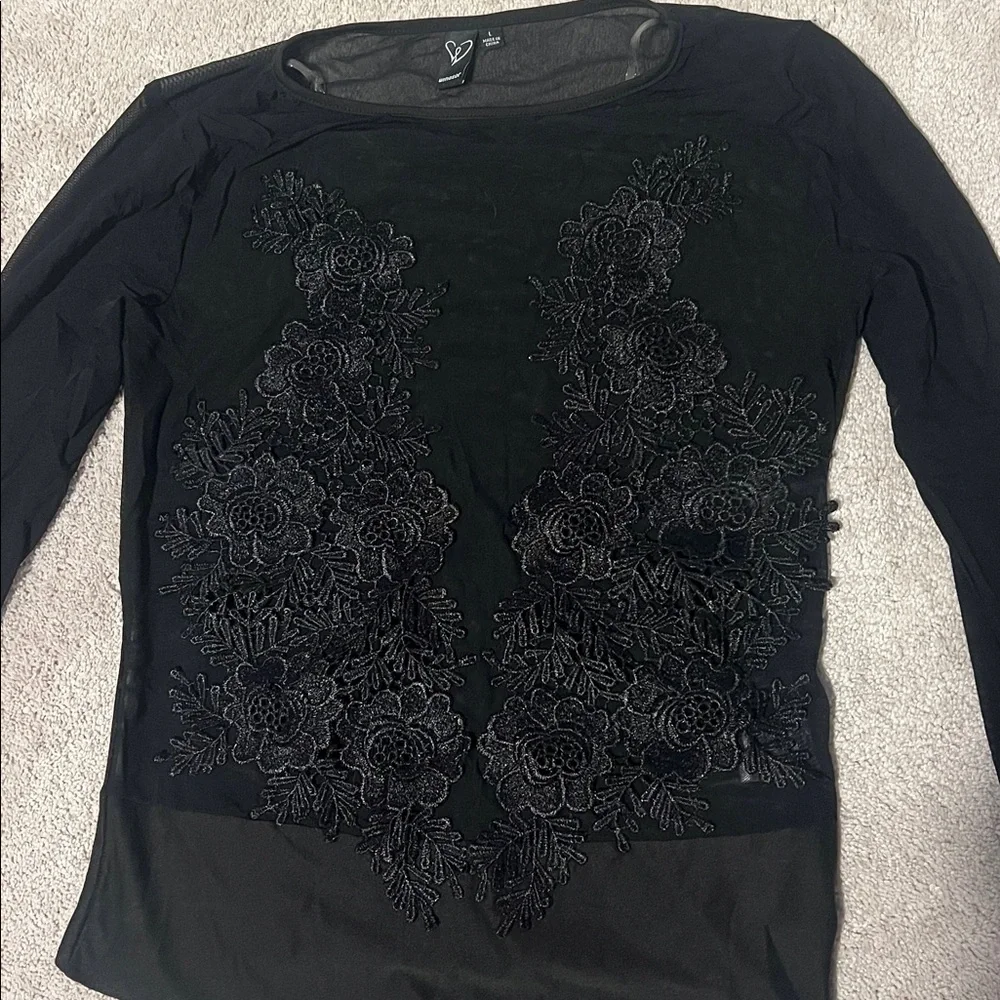 size large windsor Black long sleeve bodysuit with lace detail